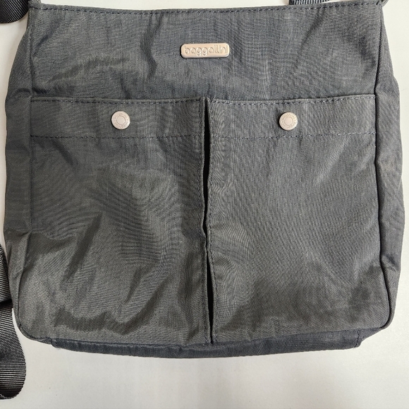 Baggallini Womens Snap It Dark Gray Nylon Travel Crossbody - Picture 2 of 12